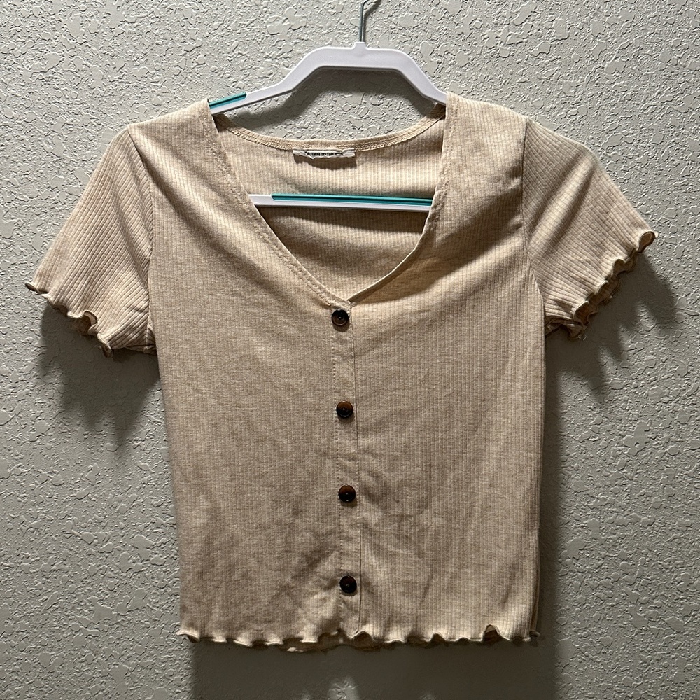 Juniors Cropped Tee Cream colored